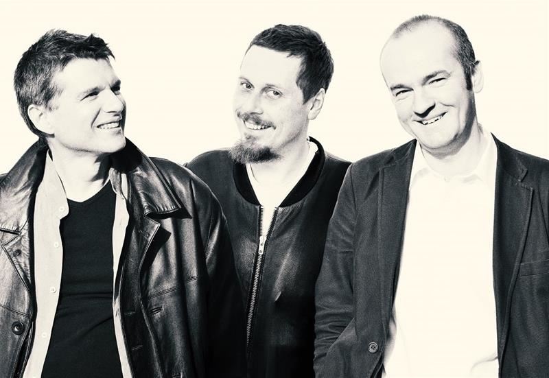 Liam Noble, Paul Clarvis & Jiří Slavík